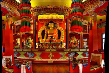 Buddha statue at Odsal Ling Temple. From gigapan.com