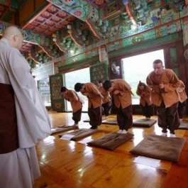 Buddhist Temple Stays Suspended in Korea as Coronavirus Spreads; Religious Gatherings Under Scrutiny