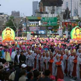 Korean Buddhists Cancel Lotus Lantern Festival as Pandemic Caution Lingers