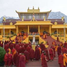 156 Monks Test Positive for COVID-19 at Buddhist Monastery in Northern India