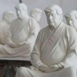 Chinese Artist Creates Trump Statue in Buddha-like Meditation Posture