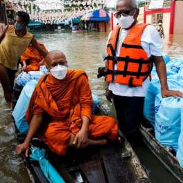 Ancient Buddhist Temples in Thailand Hit by Historic Floods