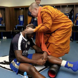 Thai Monks Credited with Helping Leicester City Soccer Team Achieve Premier League Success