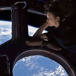 The Big Picture: Astronauts Report Transformative Experience Known as the “Overview Effect”