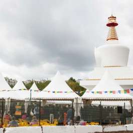 Kundeling Tatsak Rinpoche Consecrates New Enlightenment Stupa in Moscow