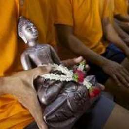 Buddhist-themed Sculpture Course Helps Thai Convicts Rehabilitate