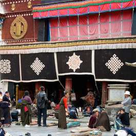 Fire Breaks Out in Compound of Tibet’s 1,300-year-old Jokhang Temple; Extent of Damage Uncertain