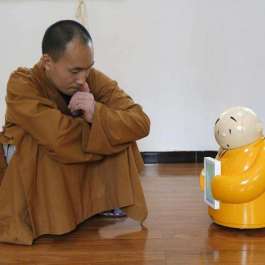 China’s Robot Monk to Receive an AI Upgrade