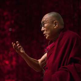 Dalai Lama Advocates Global Need for a More Compassion-based Diet