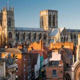 Zen Buddhists to End Meditation Meetings at England’s York Minster
