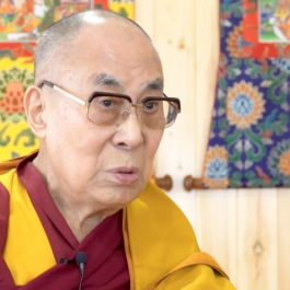 Dalai Lama Calls for Peaceful Dialogue as Protests Rage on in Hong Kong