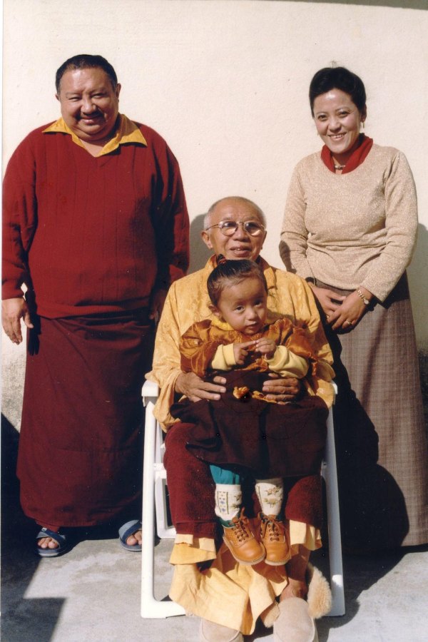 Tsikey Chokling Rinpoche, Sangyum Dechen Paldron, Kyabje Tulku Urgyen Rinpoche (center) Dilgo Khyentse Rinpoche (on lap). Photo courtesy of Sangyum Dechen Paldron