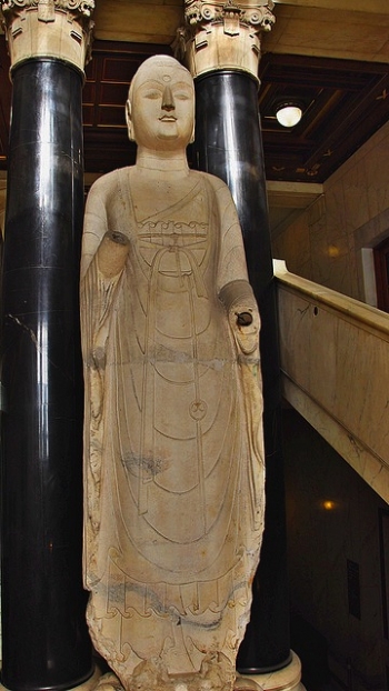 The famous Sui-era Amitabha statue at the British Musuem. From www.flickr.com.