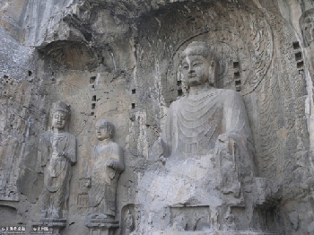 Chinese Buddhist art of the Longmen Grottoes. From hongfasi.net.