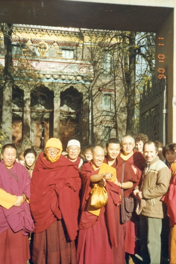 Saint-Petersburg Temple being returned to Buddhists in 1990. From Andrey Terentyev.
