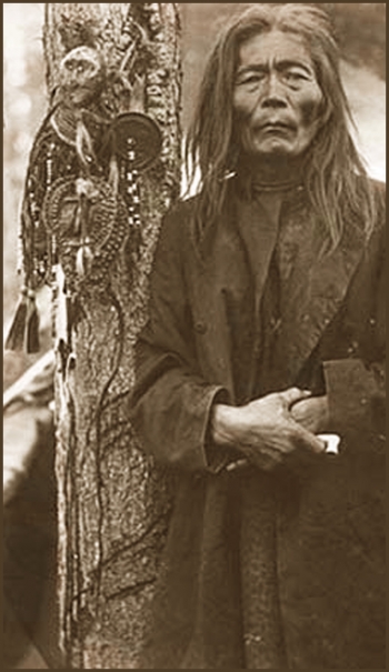 Evenki shaman, Feder Poligus, and his spirit helpers. Yenisei Province, 1907. From Mikael Strandberg.