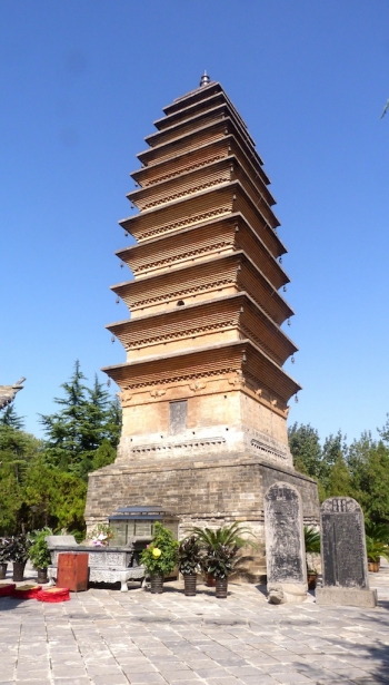 Qiyun Pagoda at White Horse Temple, Luoyang. From Wikimedia Commons.