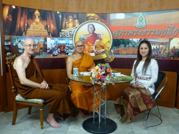 Ven. Anandajoti, interview with Ajahn Thammarat, Bangkok World Buddhist TV. Photo: Ven. Anandajoti's Facebook