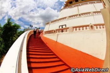 Winding stairs of the Golden Mount. From: www.bangkokpost.com