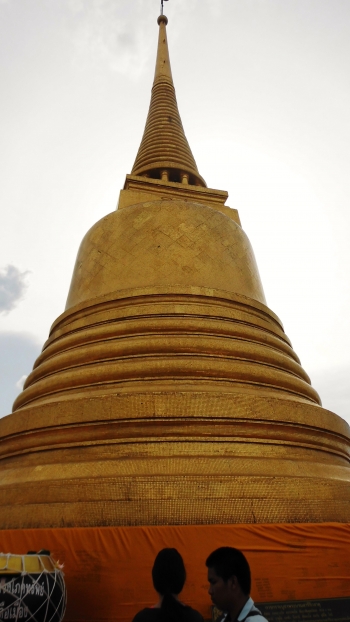 Chedi containing Buddha's relics at Golden Mount. From: John Cannon