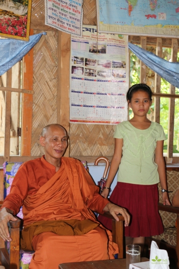 Ven. Buddhadatta and one of the children who found a safe haven in Moanoghar. From Jnan Nanda for Buddhistdoor International.