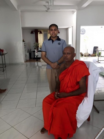 Ven. Dileepa Ryojun with a Theravada monk who visited HBS. From Sean Mós