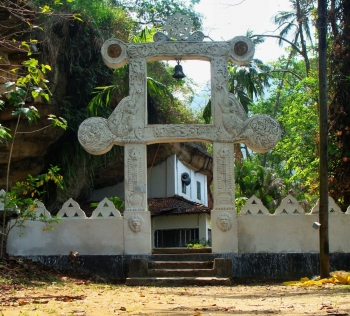 Entrance to the temple. By Sean Mós.