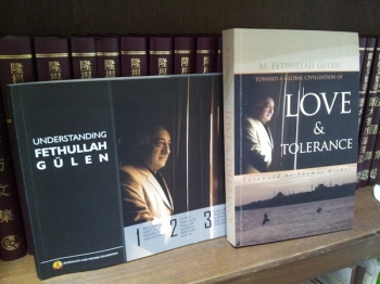 A display of one of M. Fethullah Gülen's books.