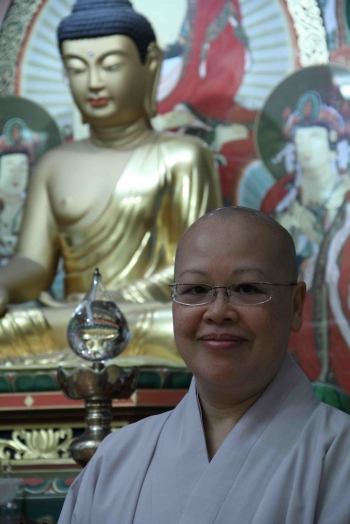 Zen Master Dae Kwan from Su Bong. photo: MS Kim