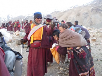 His Holiness leading the pilgrimage through mountain villages. photo: United Nations Association of NY unanyc.org