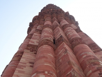 Minaret stupa, close-up. By Raymond Lam.