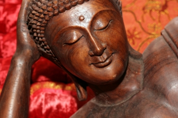 Reclining Buddha, from worldofpeace.com.