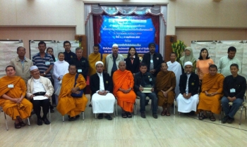 Buddhist–Muslim inter-religious dialogue in Songkhla. From peacemakersnetwork.org
