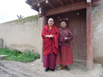 Lama Kuntsong, right