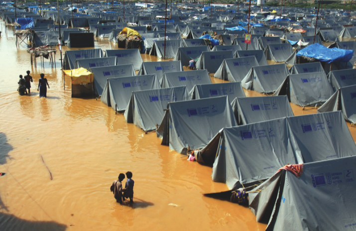Tents for refugees in Chennai, India, after the 2004 Asian Tsunami. From Environmental Health Perspectives.
