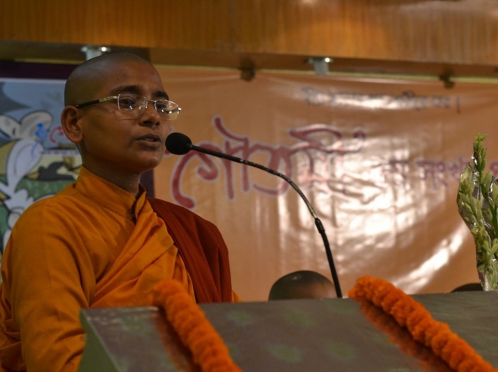 Samaneri Gautami gives a speech on the publication of the 5th volume of 