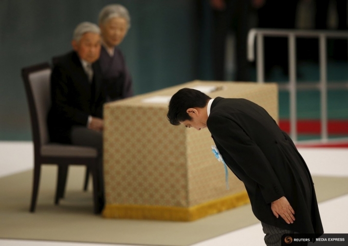 Japan's prime minister Shinzo Abe attends a ceremony to commemorate World War II. From hongkongfp.com