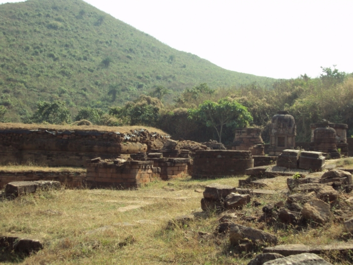 A poorly protected Buddhist site at Udaygiri 1. Photo by BD Dipananda