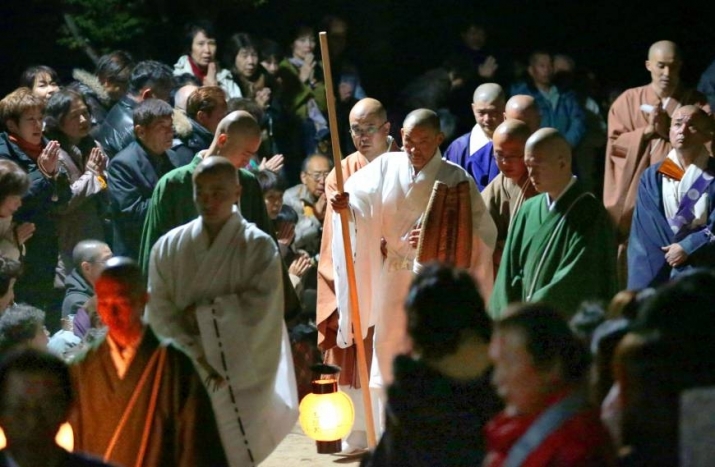 Buddhist monk Kogen Kamahori emerges at Enryaku-ji after completing his nine-day retreat. From japantimes.co.jp