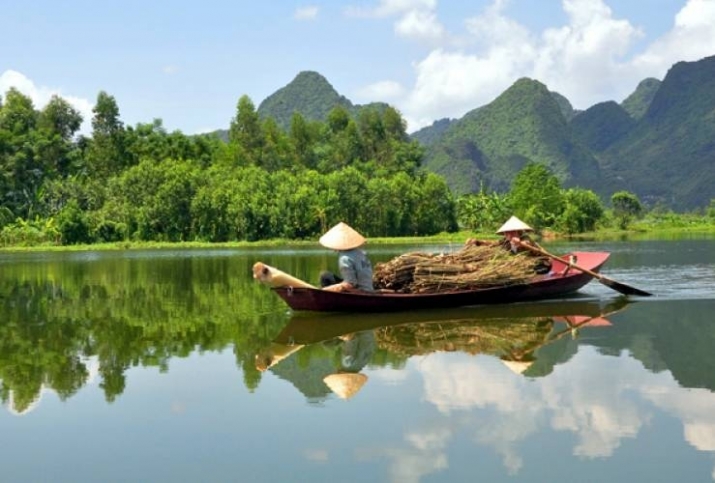 The Mekong River in Vietnam. From ahomevietnam.com