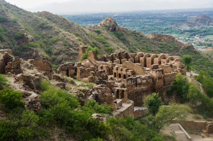 The breathtaking complex of Takht-i-Bahi in Pakistan. From commons.wikimedia.org