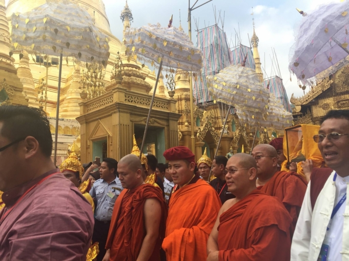 Drukpa Thuksey Rinpoche at Shwedagon Pagoda in Yangon. From Drukpa Thuksey Rinpoche Facebook