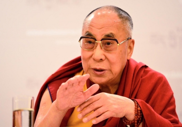 The Dalai Lama – a bridge-builder between Buddhist and modern sciences. Photo by Getty Images