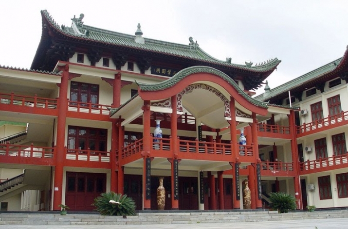 Jiangxi Buddhist Seminary. From panoramio.com
