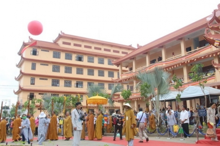 Inaugurating the second campus of the Vietnam Buddhist Institute in Ho Chi Minh City. From tuoitrenews.vn