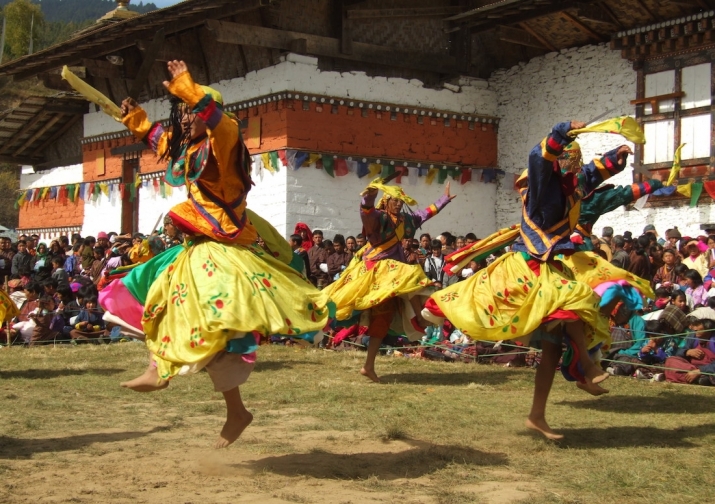 Lineage dance of Dorje Lingpa – Dorling Dri Cham (sword dance) at the Jampey Lhakhang Drup festival, Bumthang, Bhutan. Photo by Karin Altmann, November 2006