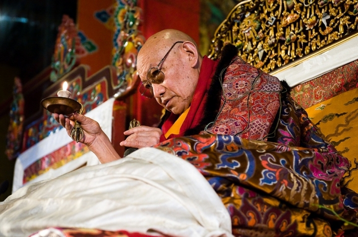 Trulshik Rinpoche during Tulku Urgyen Yangsi Rinpoche's enthronment, November 2008. Photo by Raphaelle Demandre