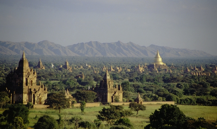 View over the plain of Bagan. From wikipedia.org
