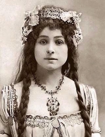 Alexandra as a teenager, 1886. From wikipedia.org