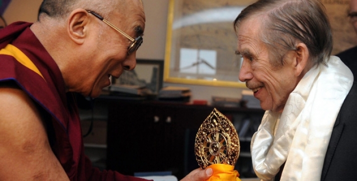 His Holiness greets Havel in Prague for the last time on 10 December 2011. From tibet.net